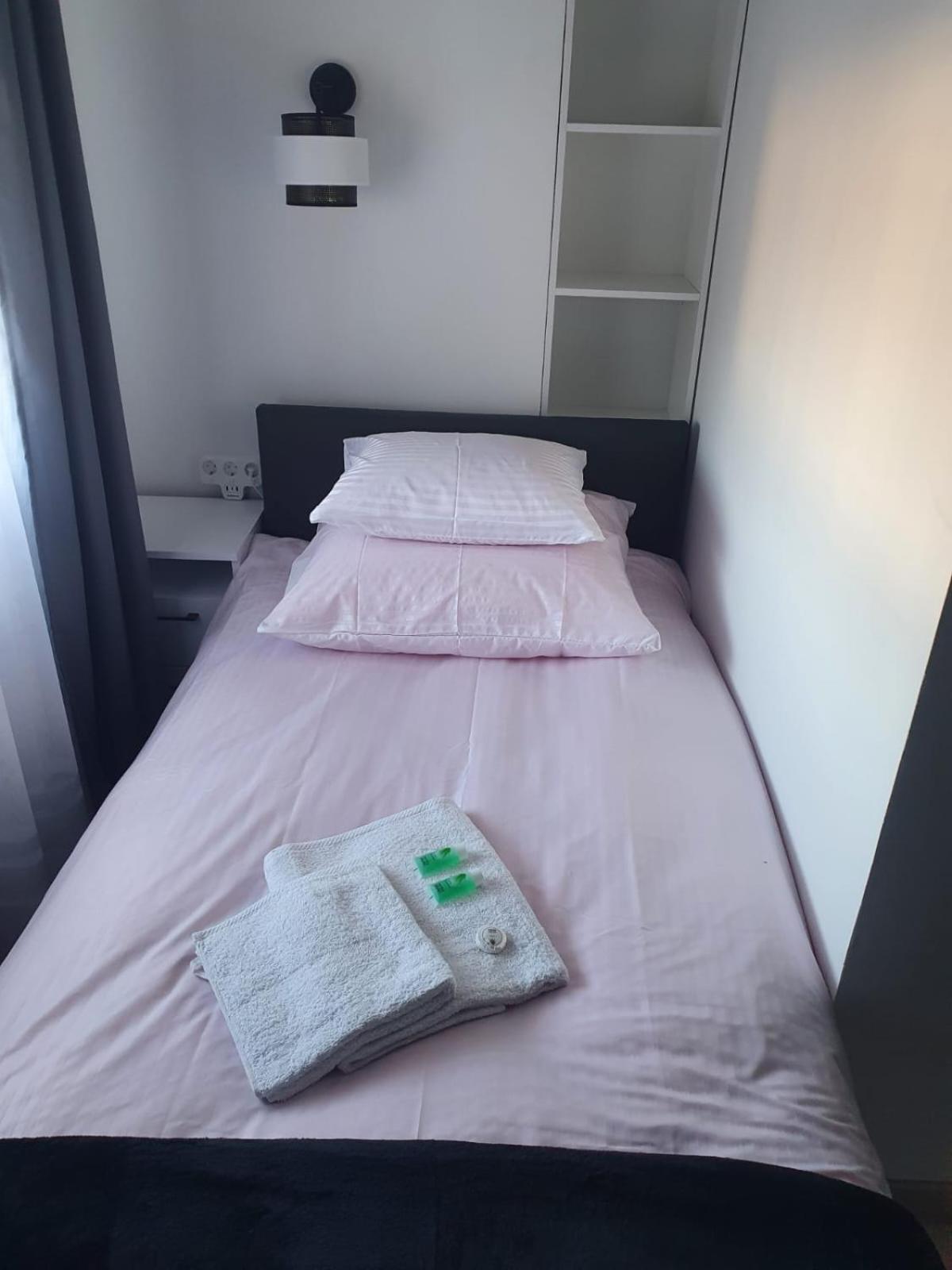 Comfort Stay, Ev, Parking Boleslawiec  Eksteriør billede