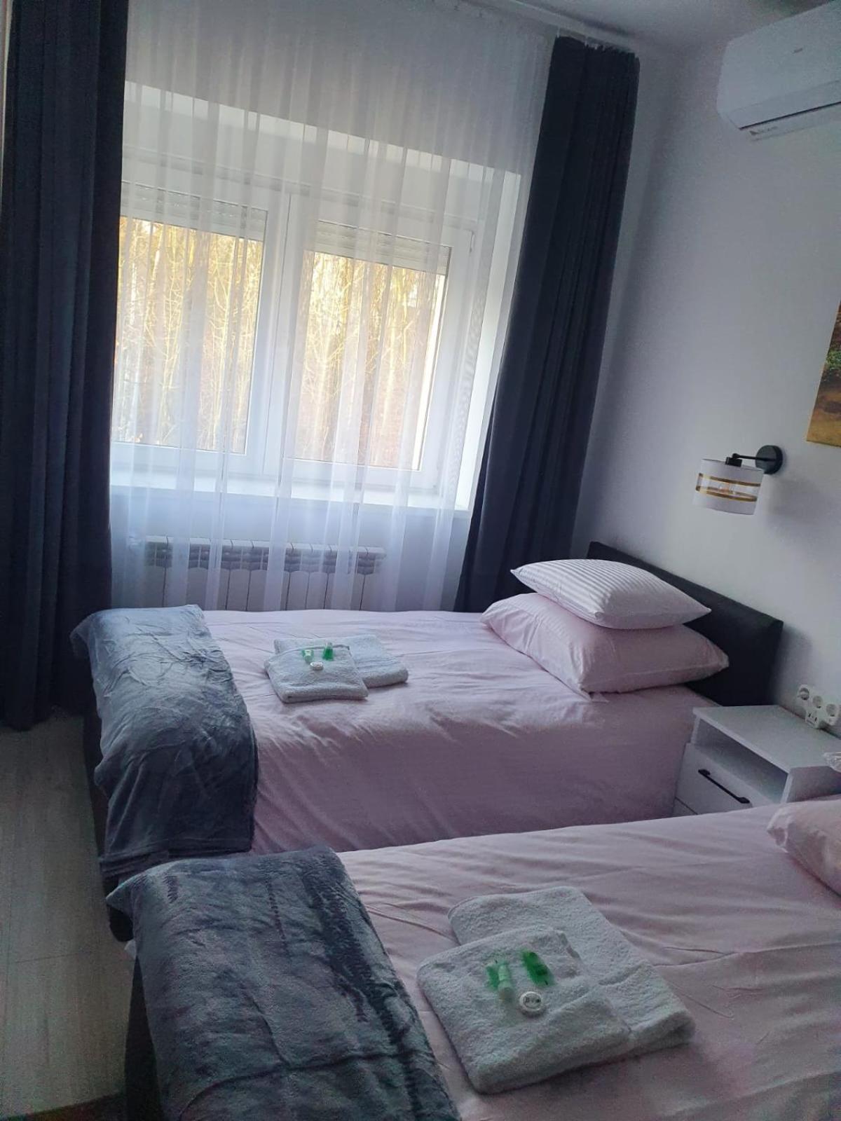 Comfort Stay, Ev, Parking Boleslawiec  Eksteriør billede