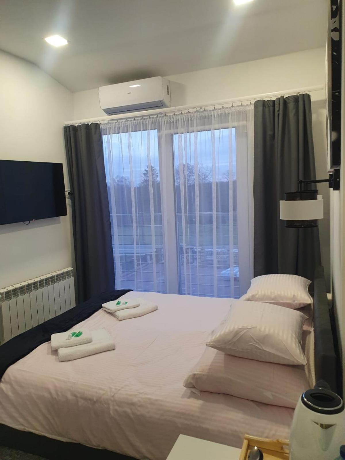 Comfort Stay, Ev, Parking Boleslawiec  Eksteriør billede