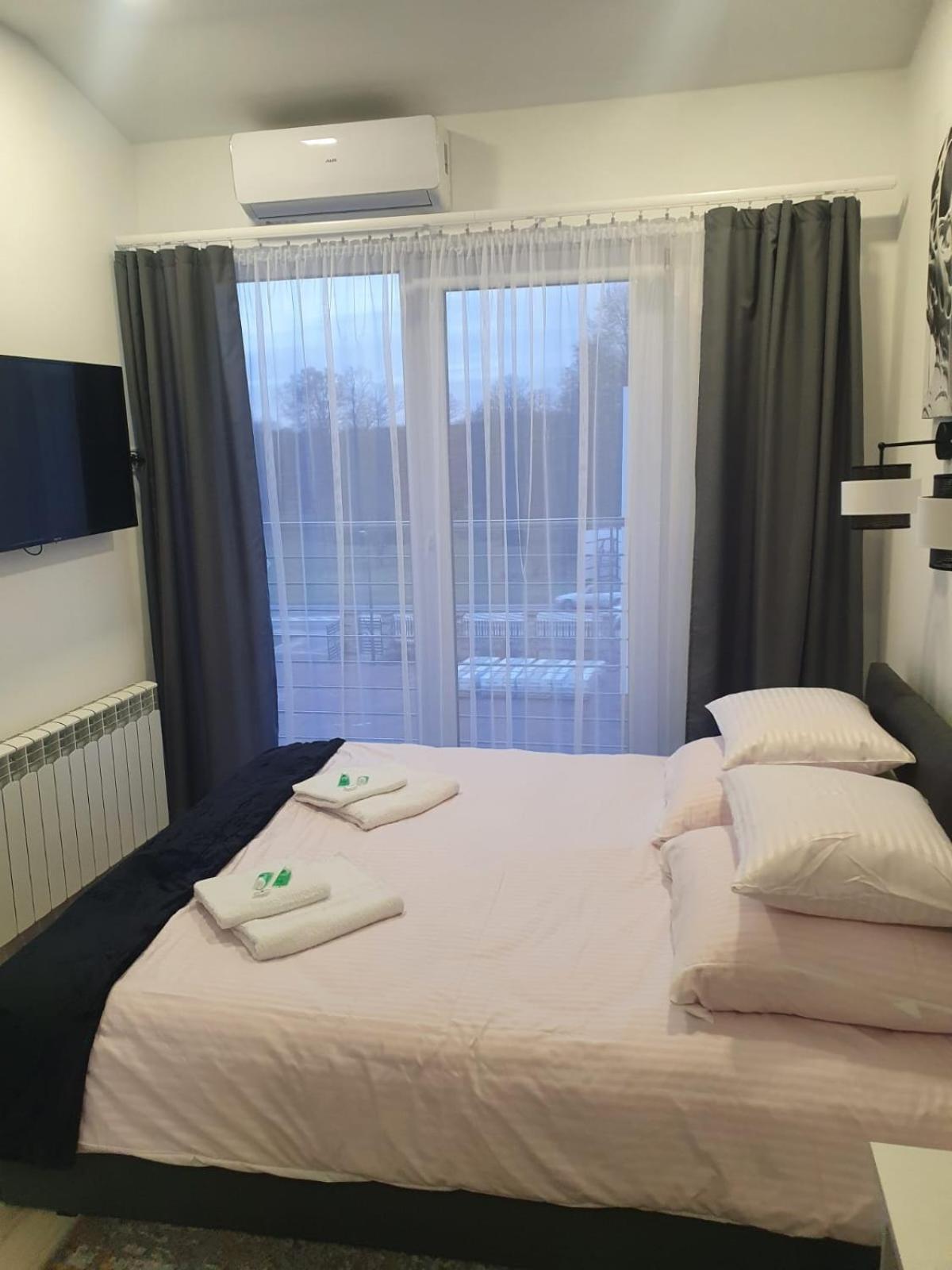 Comfort Stay, Ev, Parking Boleslawiec  Eksteriør billede